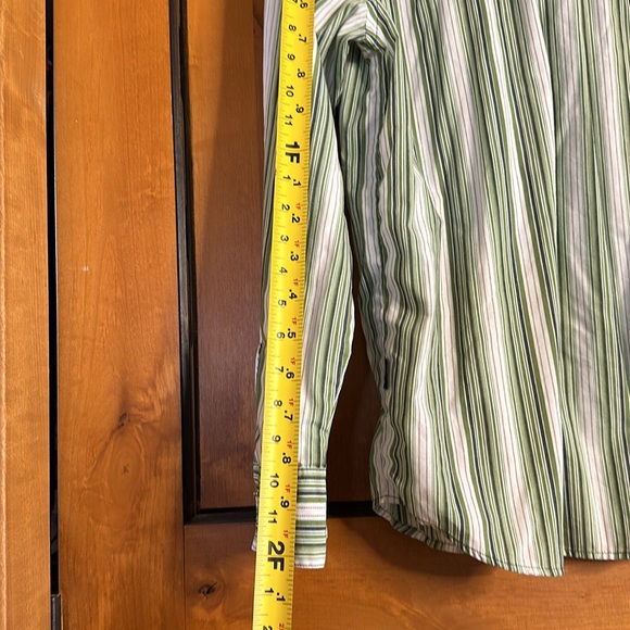 Men’s Patagonia, button-down shirt, size medium - Picture 6 of 7